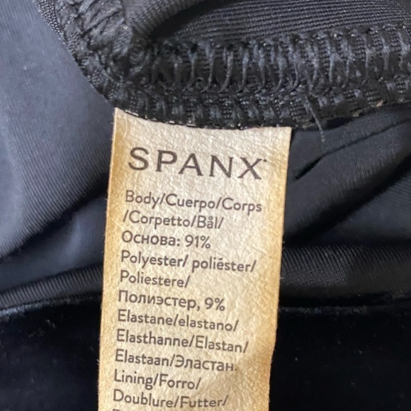 Spanx Black Velvet Leggings  Women's Size Small Style 2070 - Picture 4 of 7